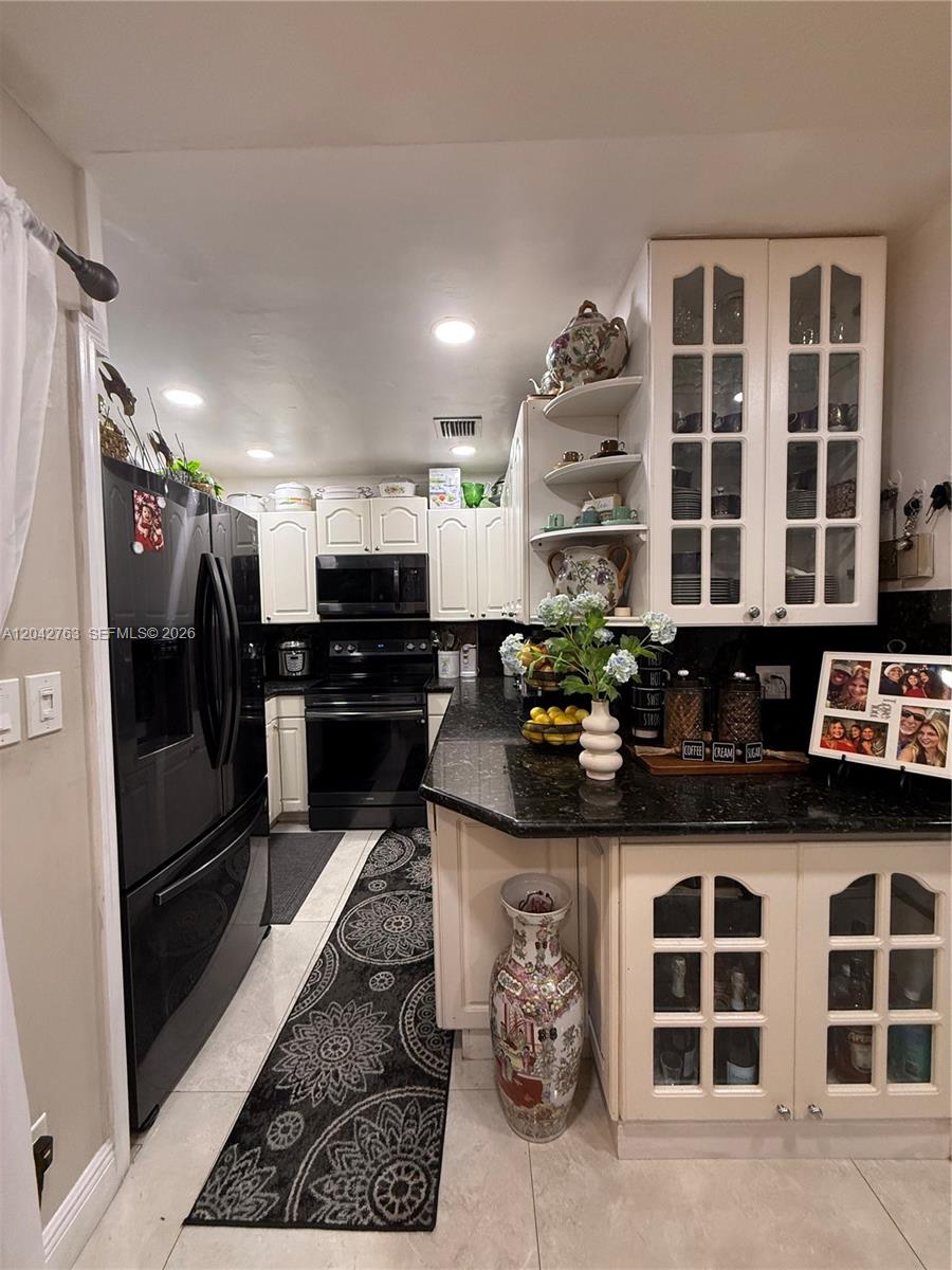 4100 Crystal Lake Drive 111 — photo 2