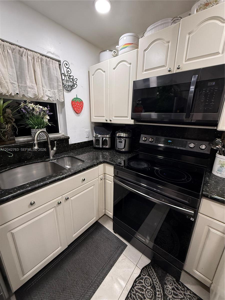4100 Crystal Lake Drive 111 — photo 3