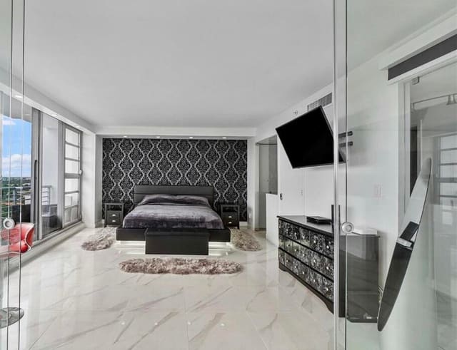 1720 Harrison Street 15a, Hollywood, FL 33020