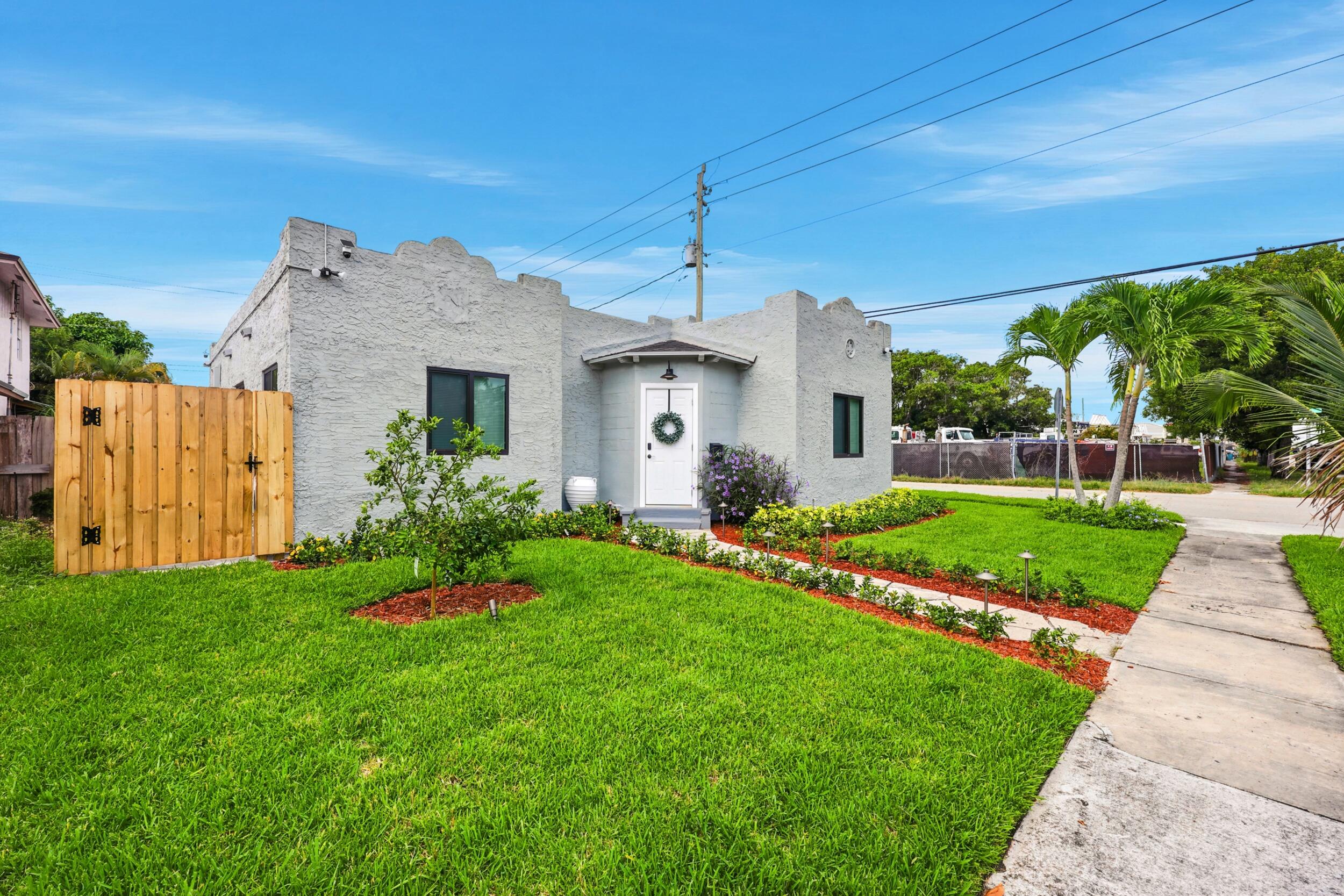 424 Putnam Road, West Palm Beach, FL 33405, West Palm Beach