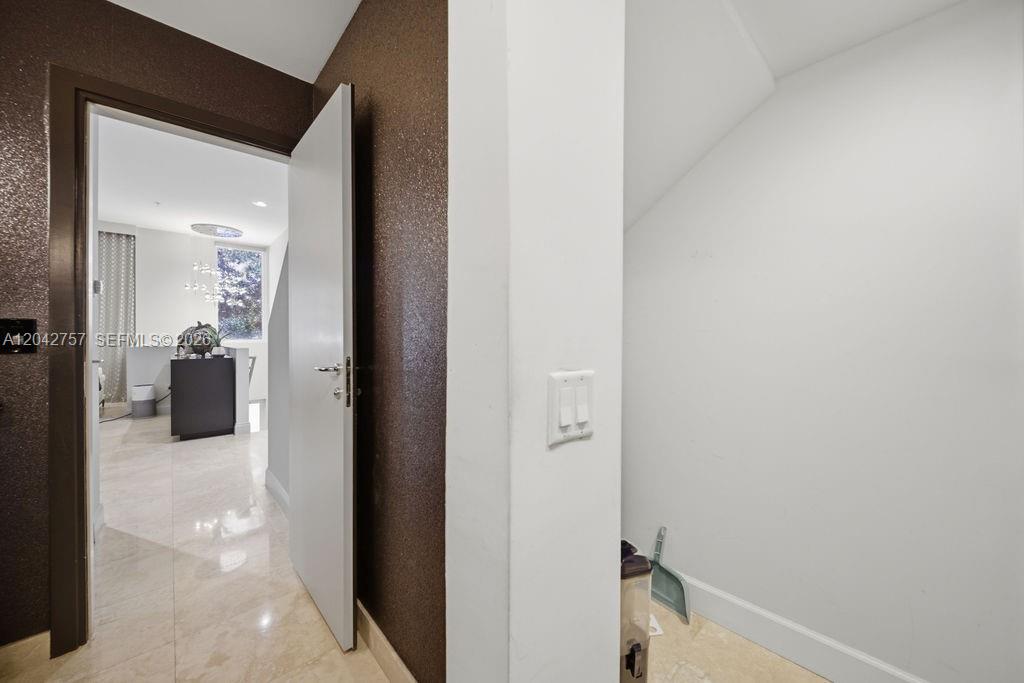 710 NE 3rd Avenue, Fort Lauderdale, FL 33304 photo 16