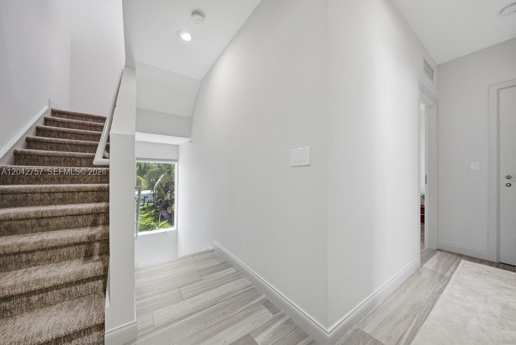 710 NE 3rd Avenue, Fort Lauderdale, FL 33304 photo 27