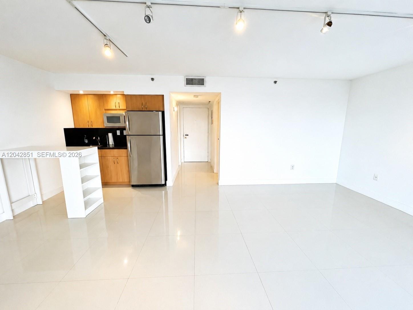555 NE 15th Street 403 — photo 3
