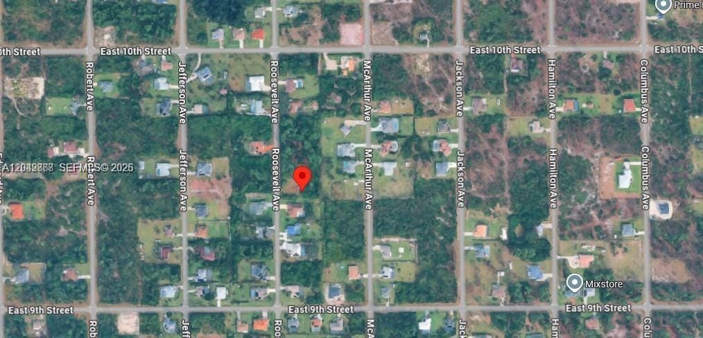910 Roosevelt Avenue, Lehigh Acres, FL 33936 photo 2