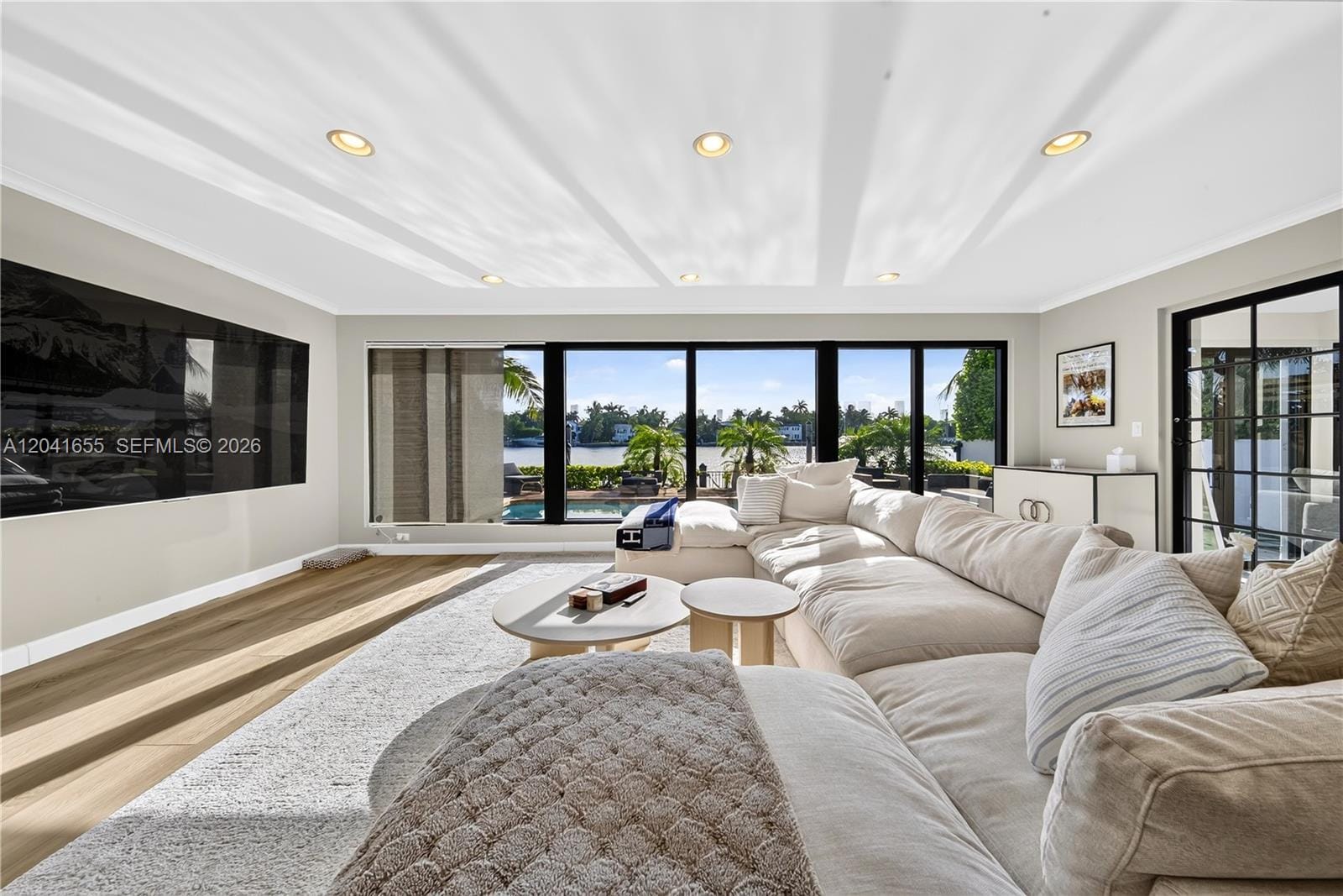 460 W Dilido Drive — photo 6