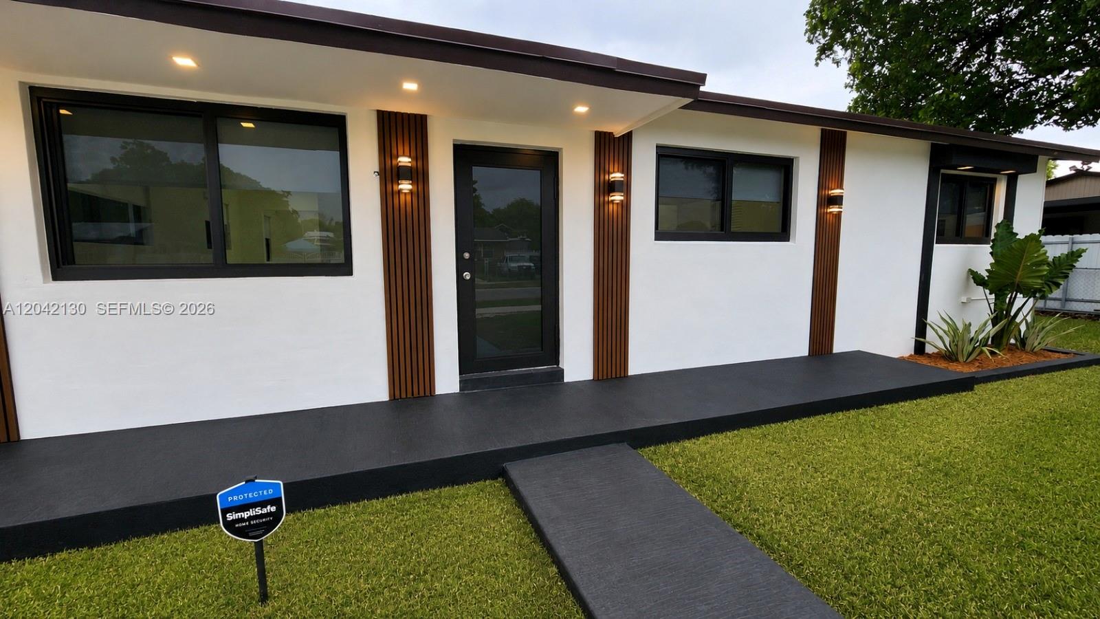 19721 SW 114th Place, Miami, FL 33157, Miami