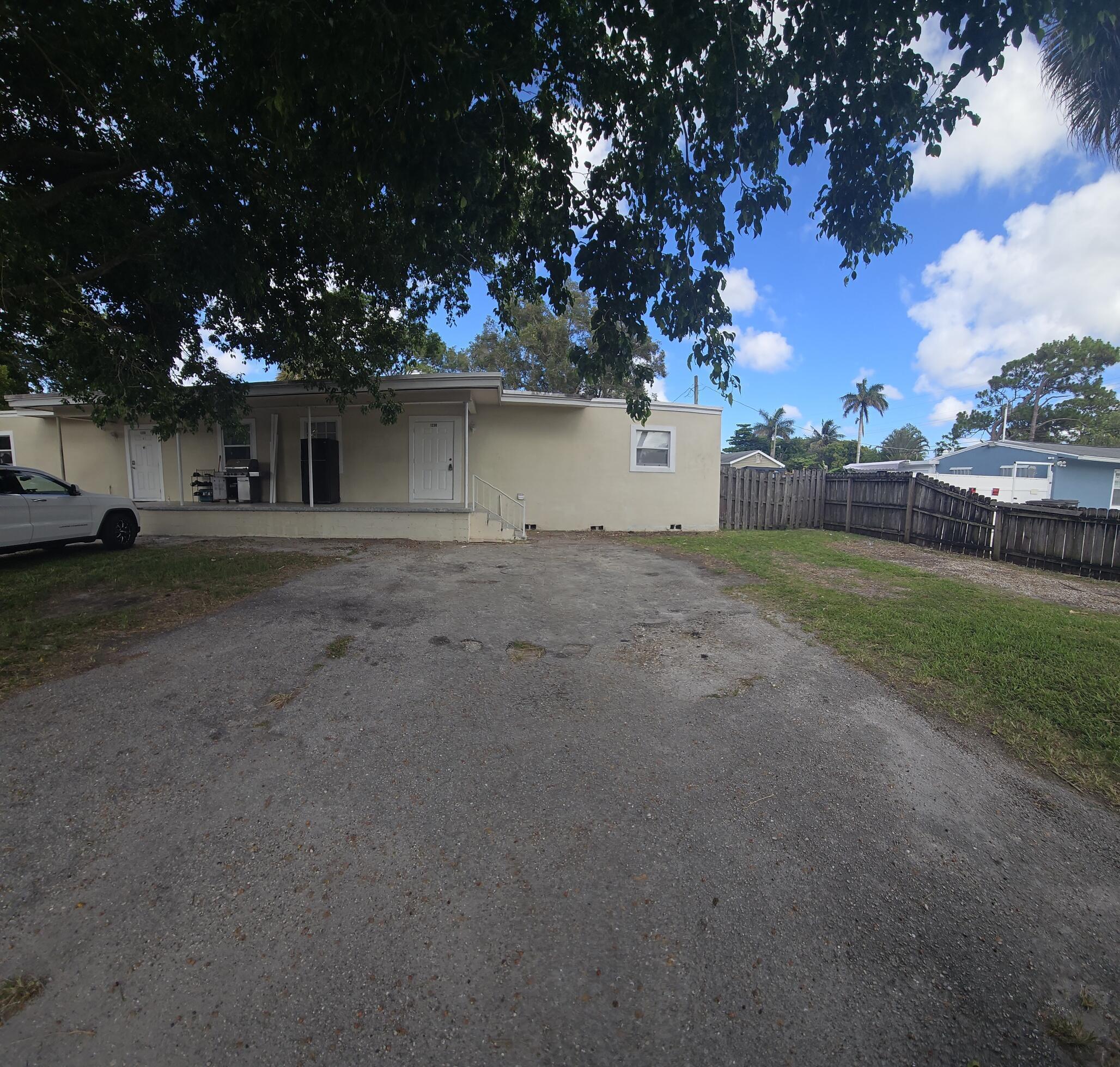 1220 Kent Street, West Palm Beach, FL 33415, West Palm Beach