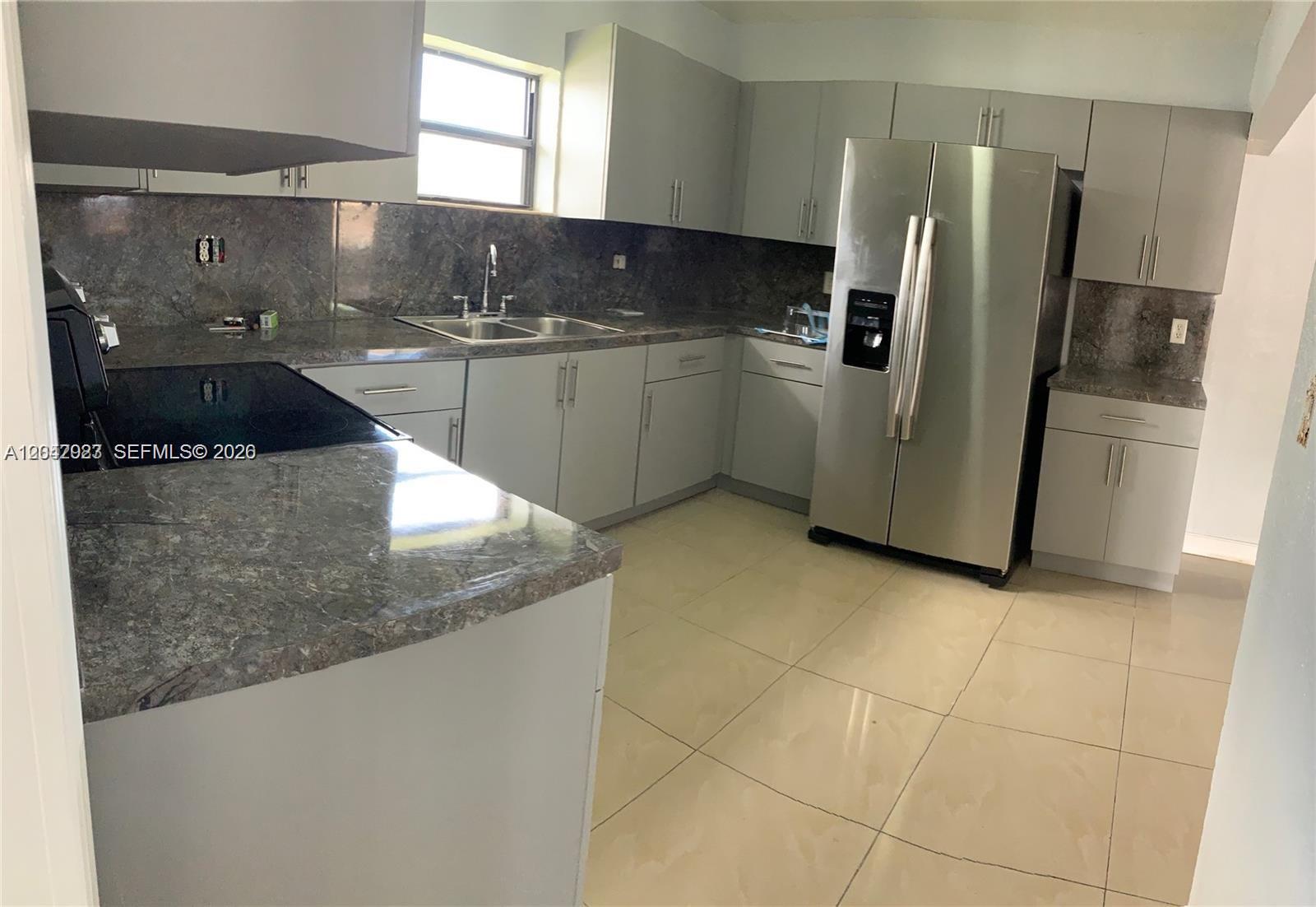 955 NW 24th Avenue Front, Miami, FL 33125, Miami