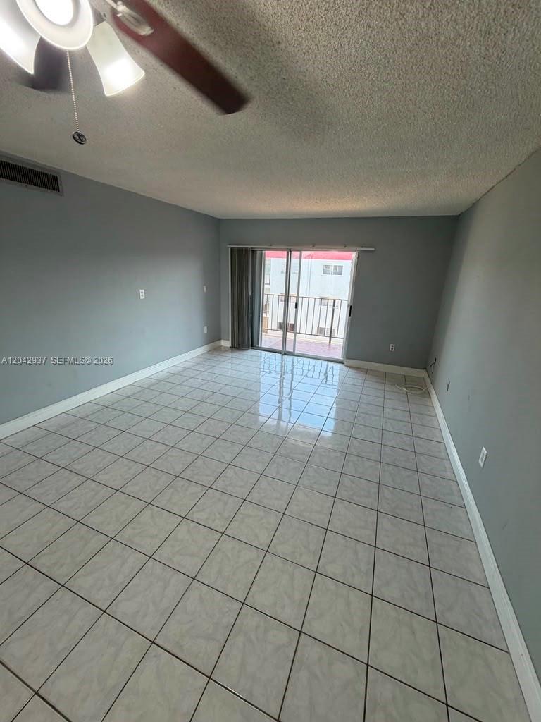6070 W 19th Avenue 314, Hialeah, FL 33012, Hialeah