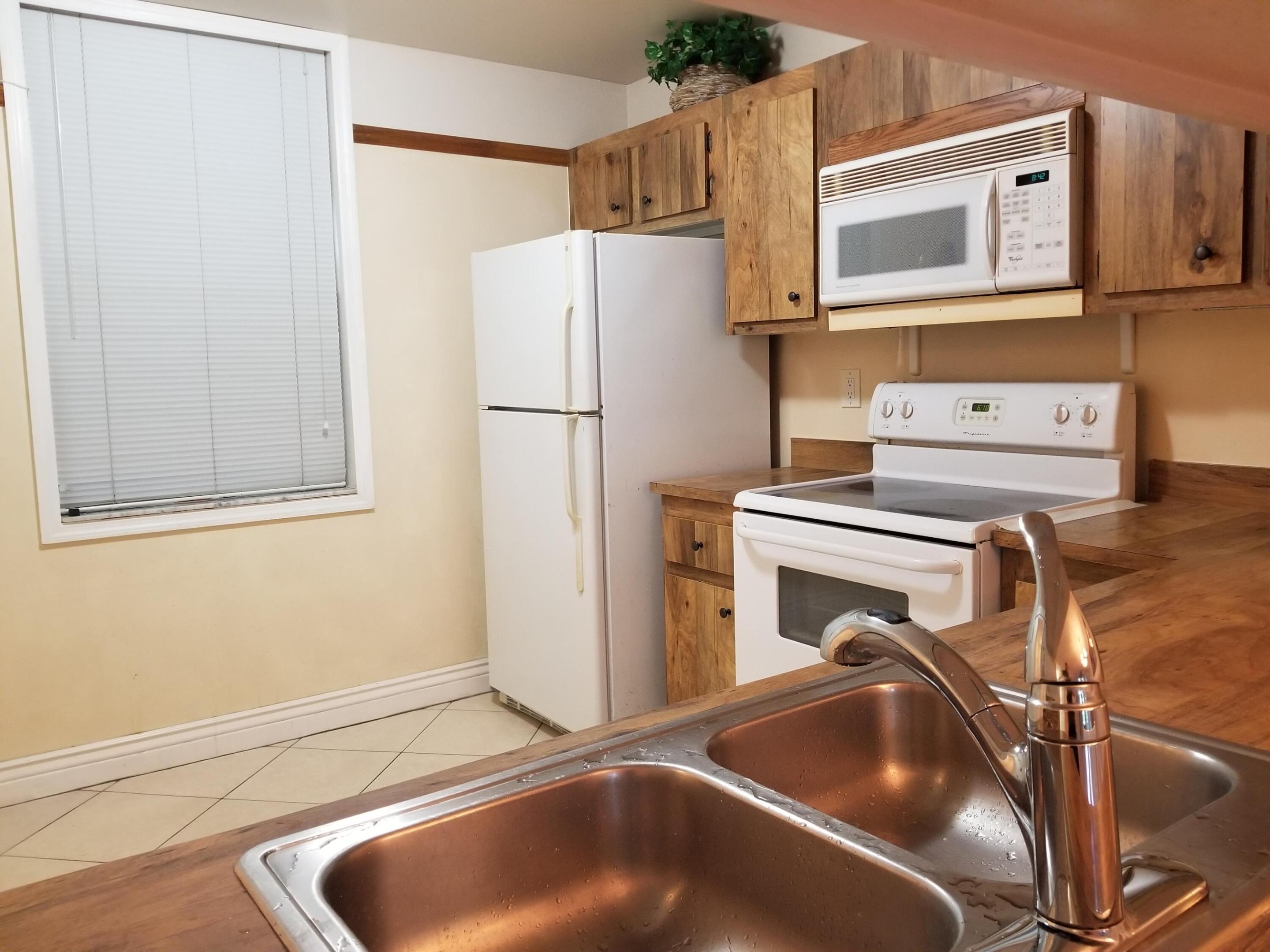7500 NW 1st Court 102-3, Plantation, FL 33317, Plantation