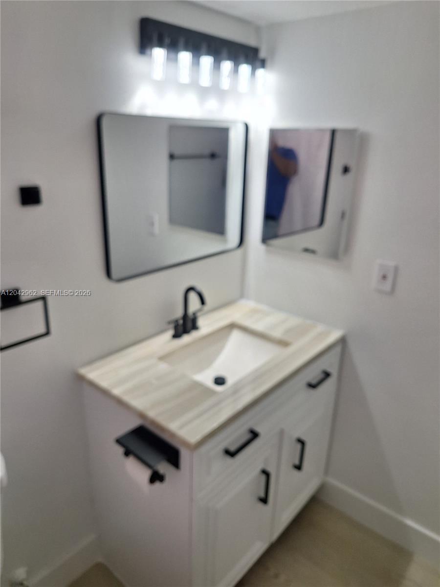 16950 W Dixie Hwy A335 Hwy 335 335, North Miami Beach, FL 33160, North Miami Beach