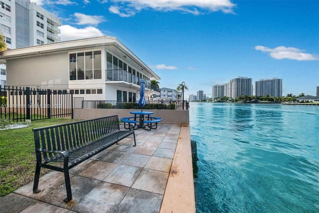 2097 S Ocean Drive 411, Riviera Apts South Inc, Hallandale Beach, FL