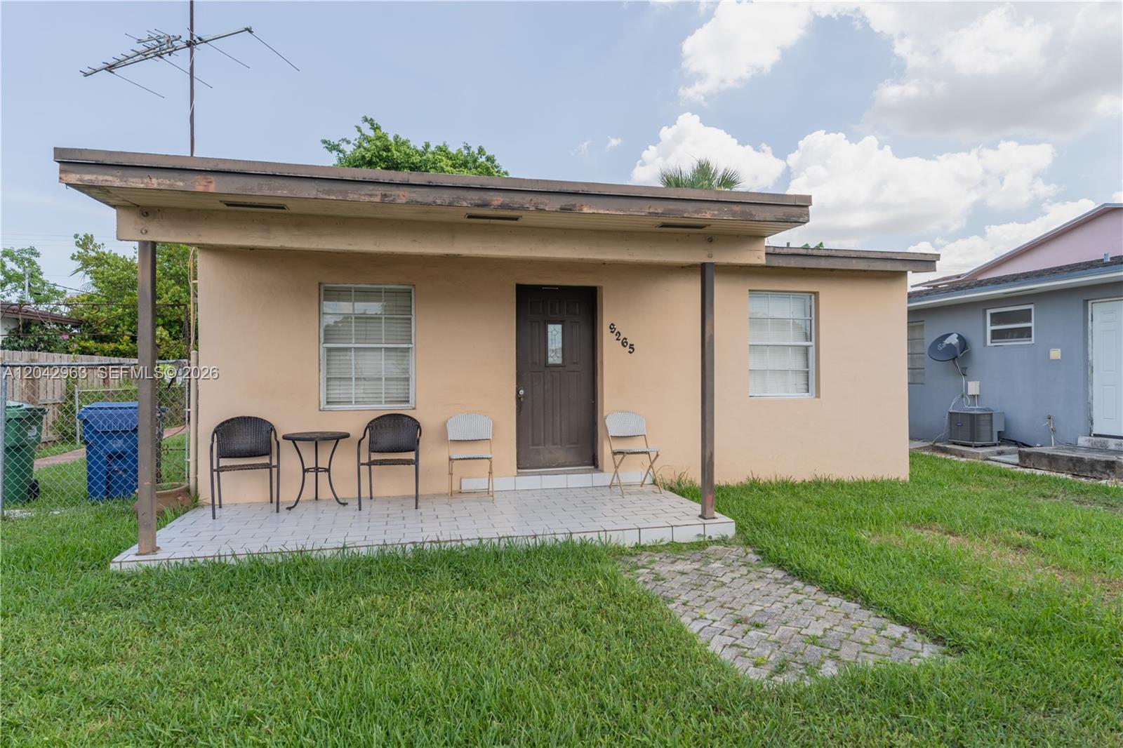9265 SW 38th Street, Miami, FL 33165