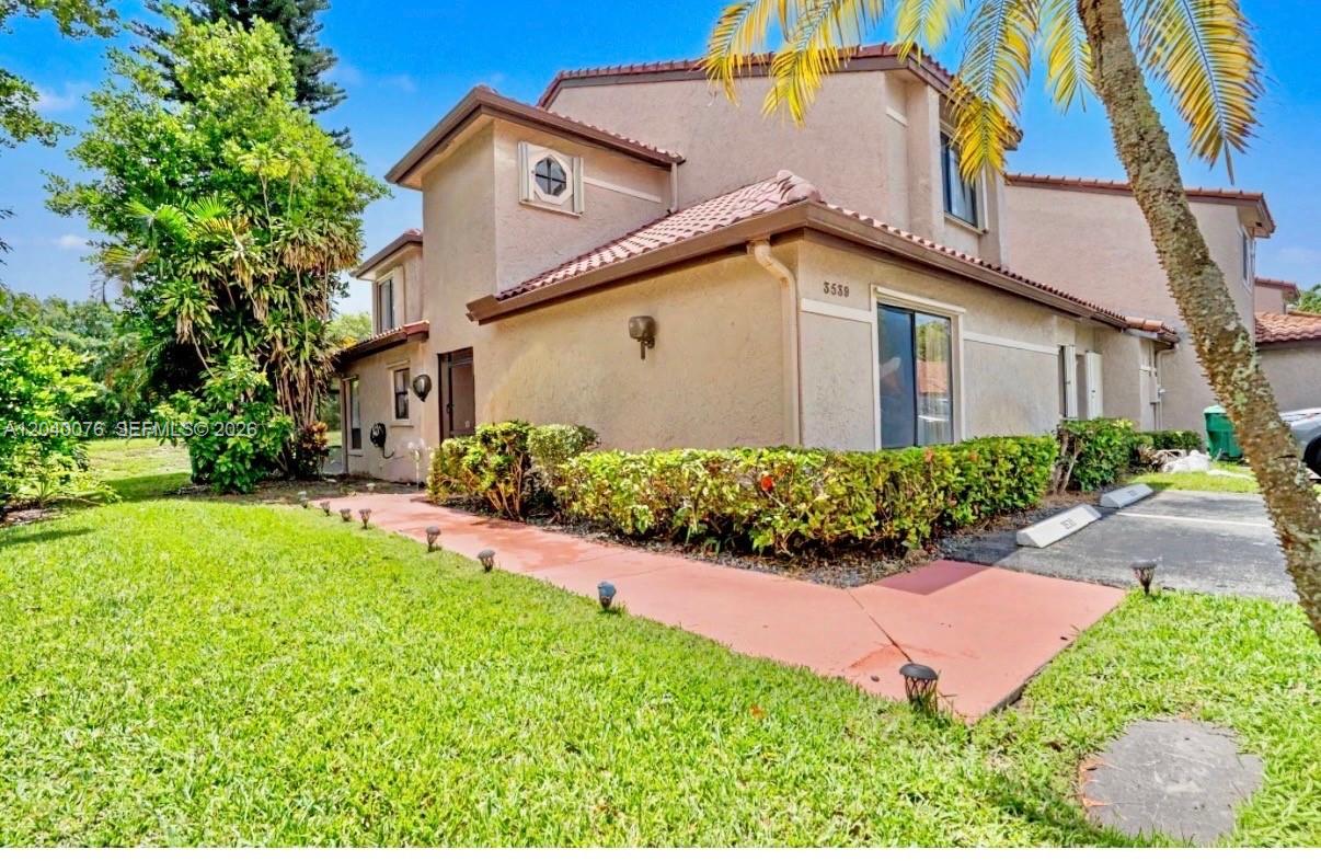 3539 W Inverrary Boulevard W, Lauderhill, FL 33319