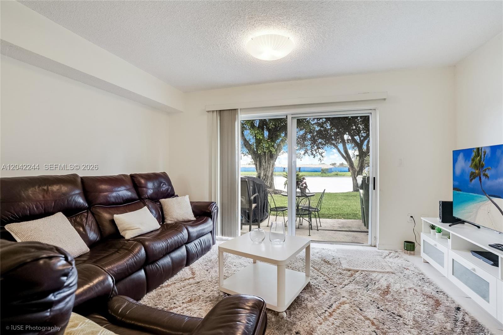 221 Riviera Circle — photo 4