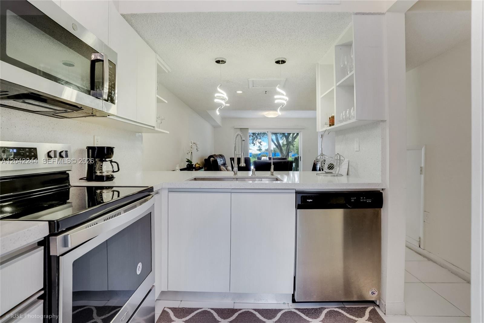 221 Riviera Circle — photo 8
