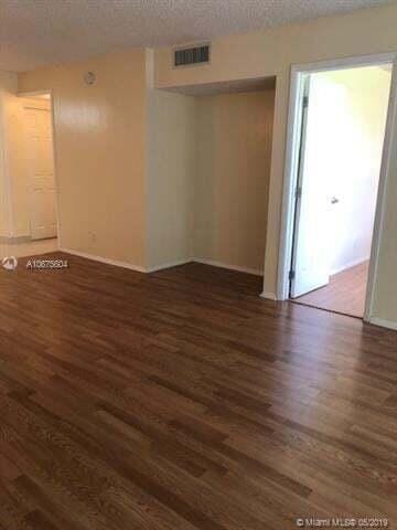 1911 Sabal Palm Drive 104 — photo 9
