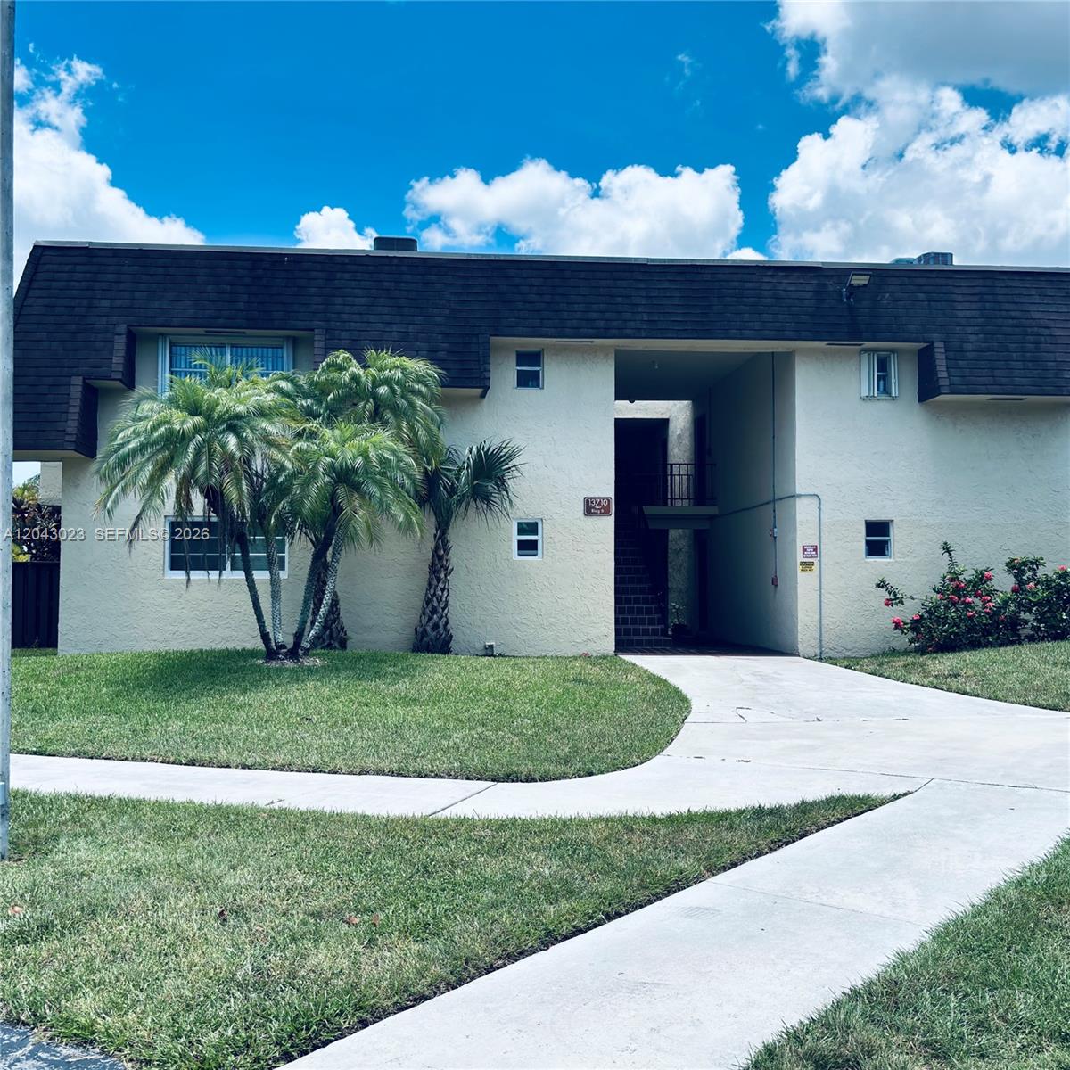 13710 SW 90th Avenue 4, Miami, FL 33176