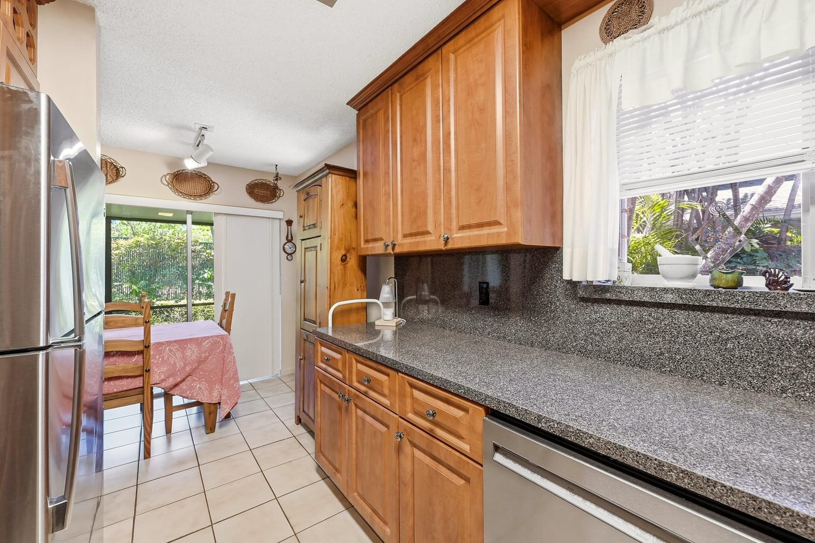 2118 Discovery Circle W, Deerfield Beach, FL 33442 photo 13