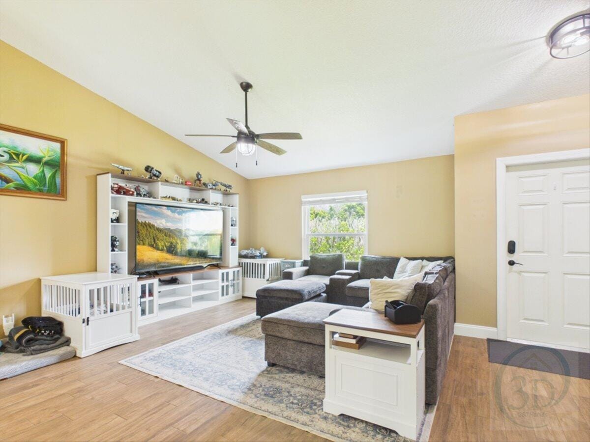 2265 SW Grosspoint Street — photo 2