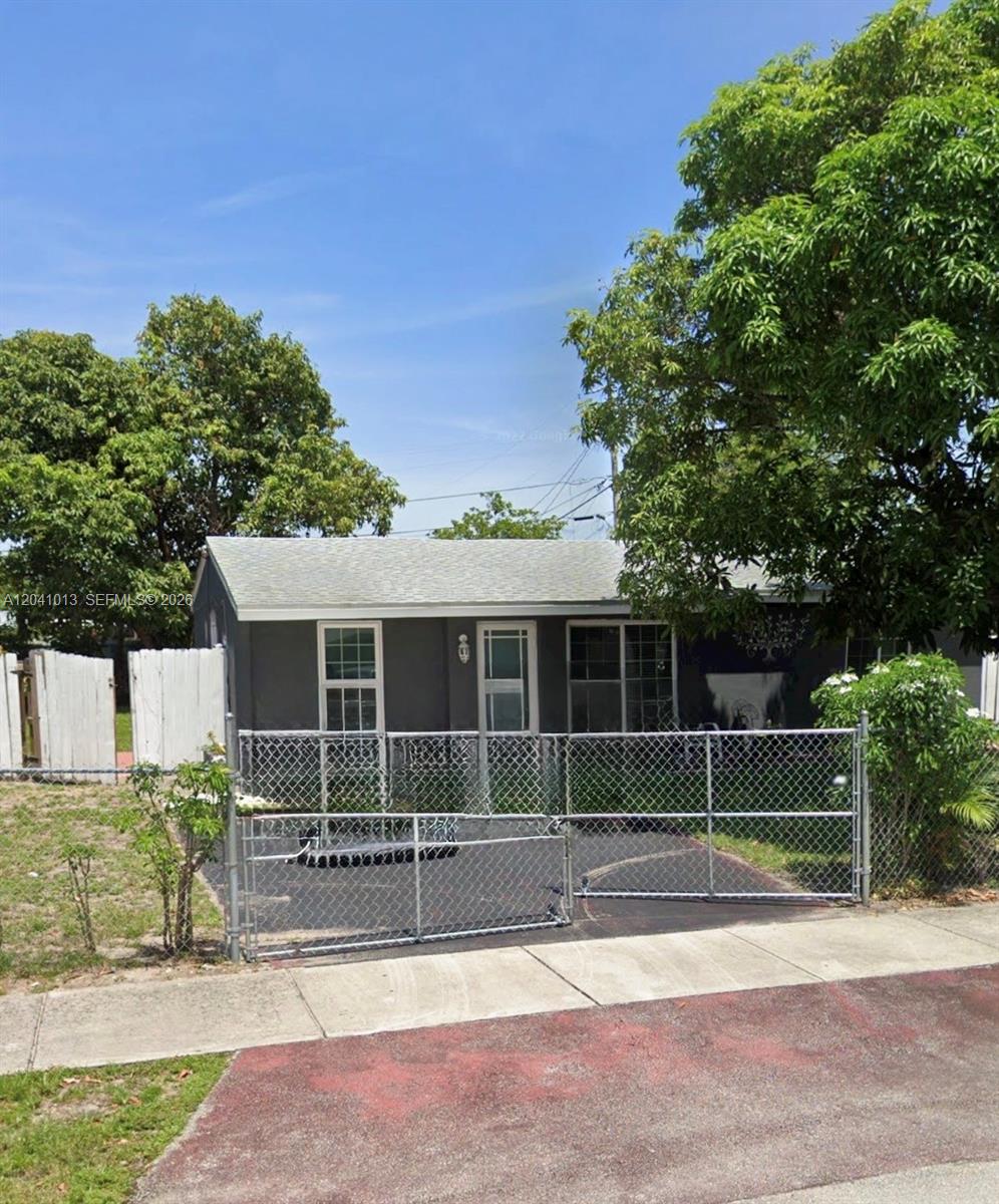 2300 SW 43rd Avenue, Fort Lauderdale, FL 33317, Fort Lauderdale