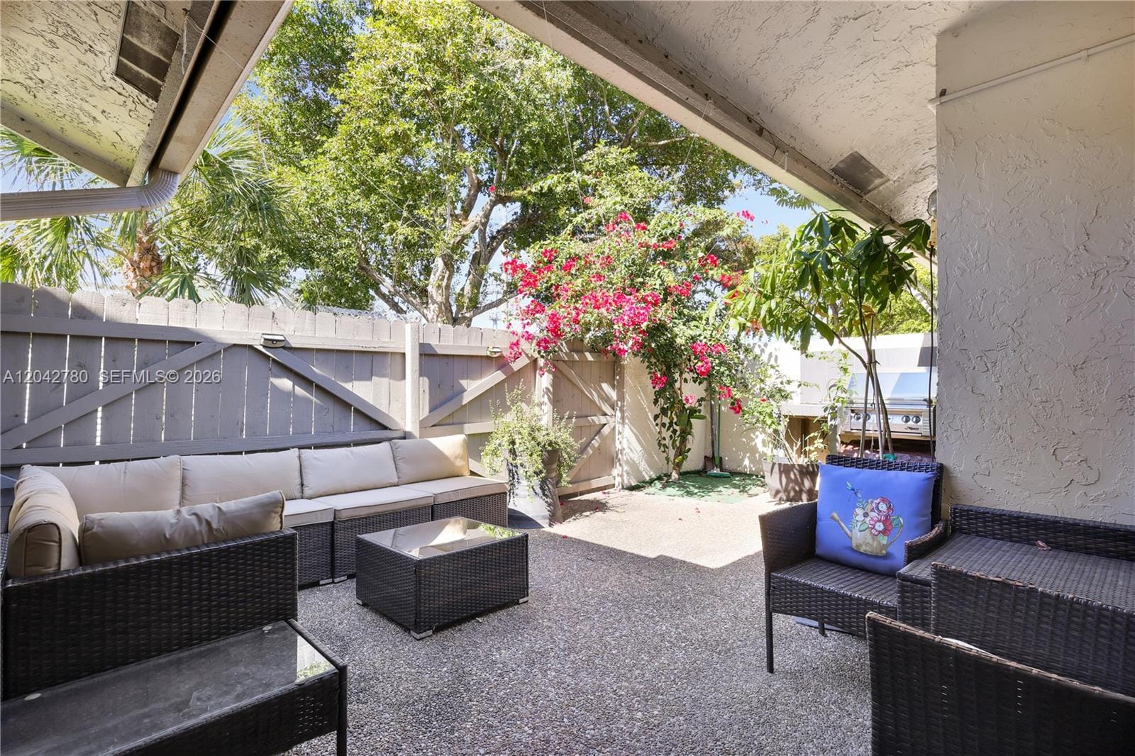3064 S Oakland Forest Drive 1006 — photo 3