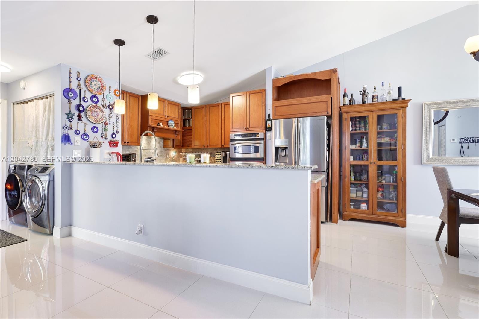3064 S Oakland Forest Drive 1006 — photo 5