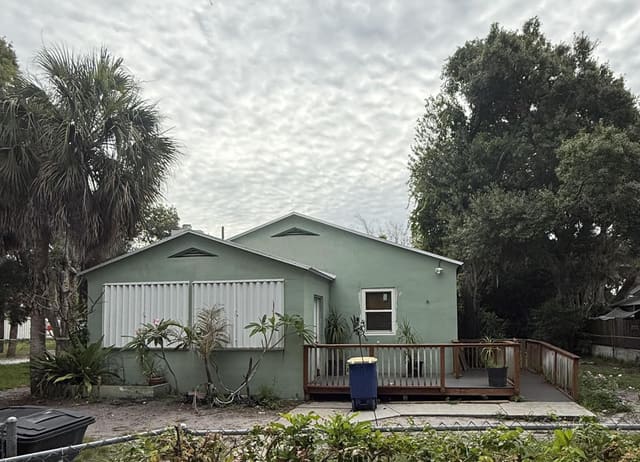 516 Beach Court, Oakland Park, Fort Pierce, FL
