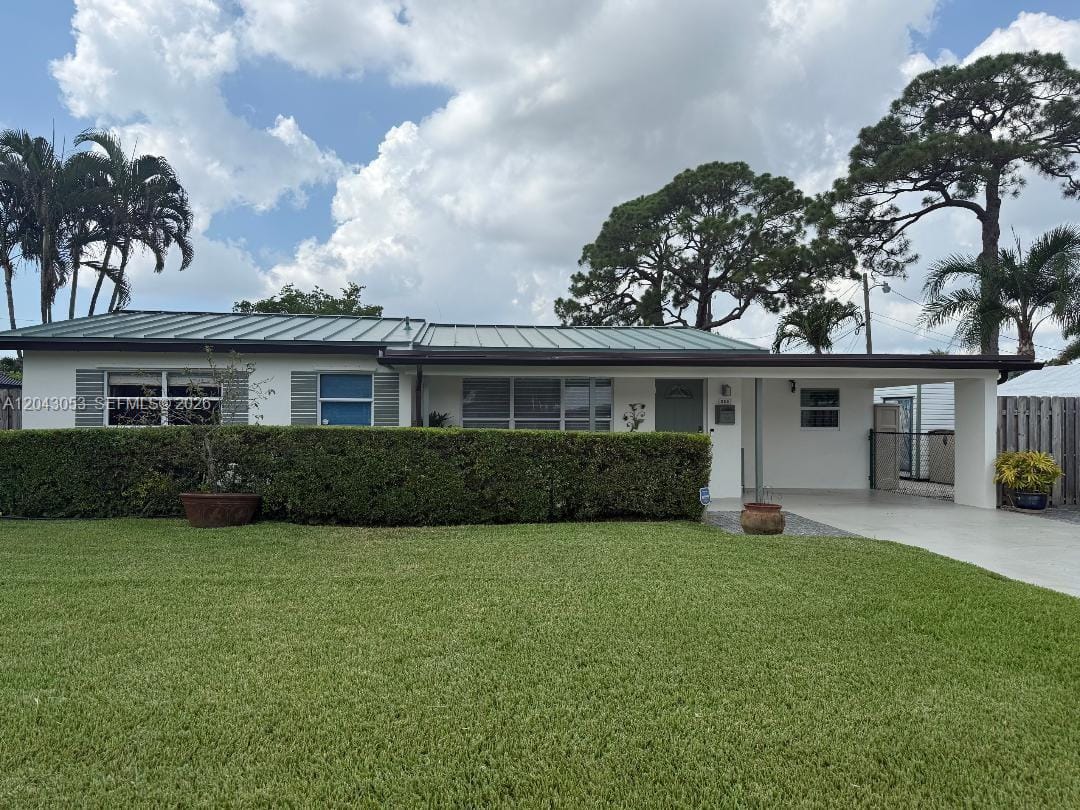 330 NE 48th Street, Oakland Park, FL 33334