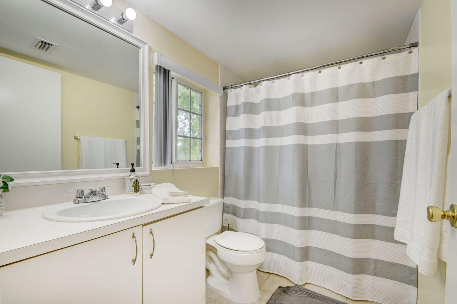 300 Crestwood Court N 307, Royal Palm Beach, FL 33411 photo 18