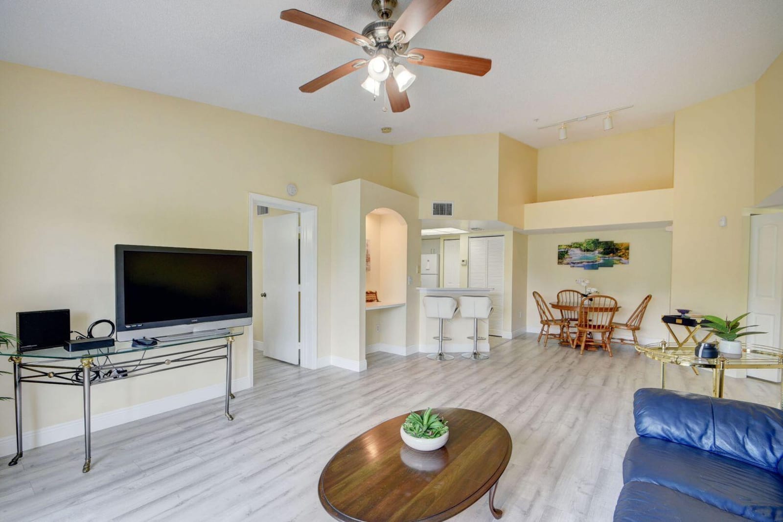 300 Crestwood Court N 307 — photo 7