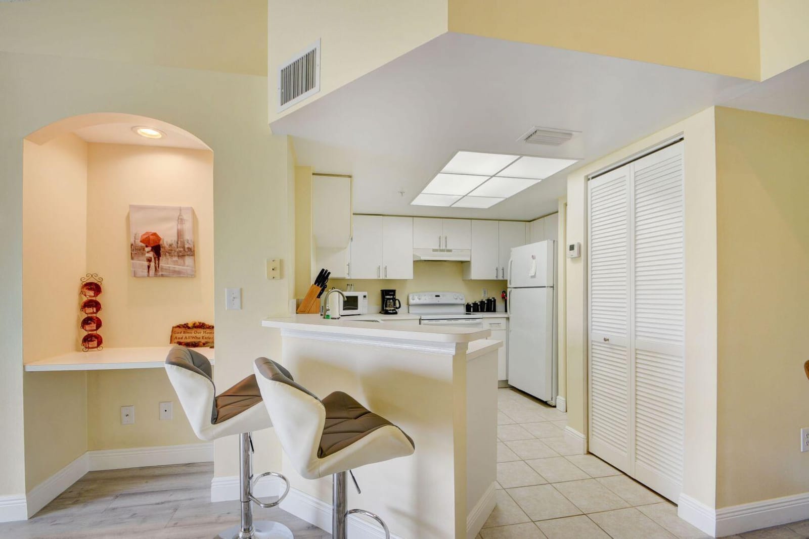 300 Crestwood Court N 307 — photo 10