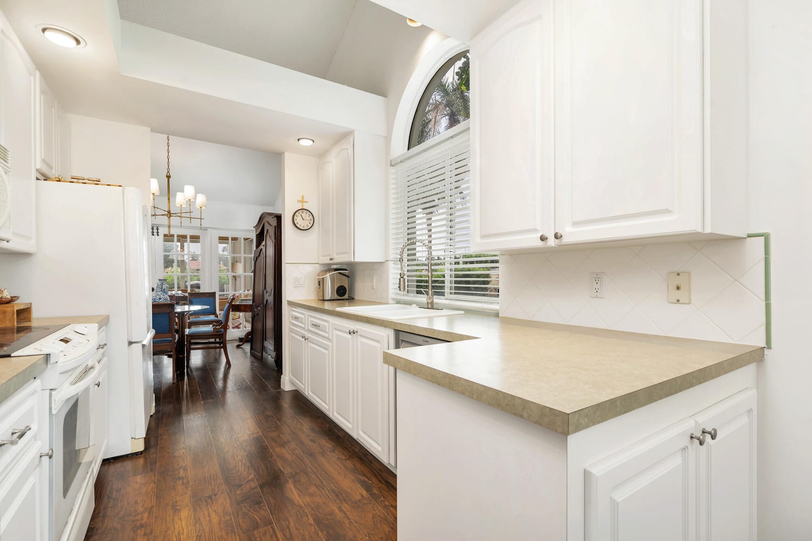 2402 Saratoga Bay Drive, West Palm Beach, FL 33409 photo 17