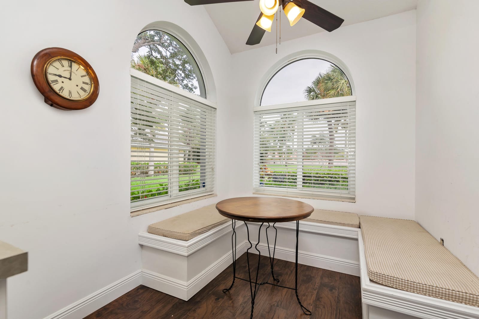 2402 Saratoga Bay Drive, West Palm Beach, FL 33409 photo 19