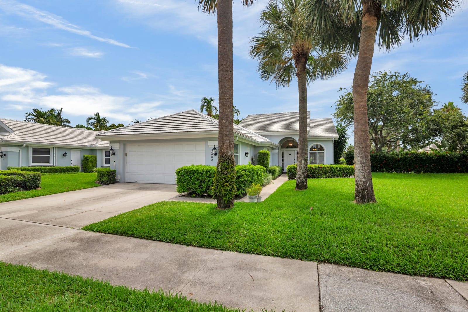 2402 Saratoga Bay Drive — photo 3