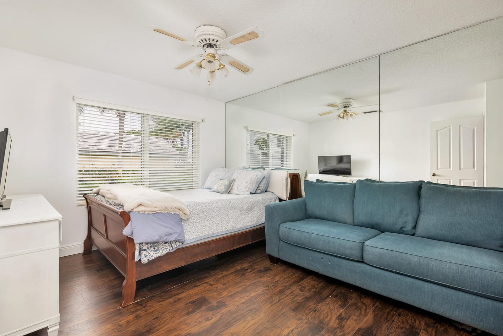 2402 Saratoga Bay Drive, West Palm Beach, FL 33409 photo 25