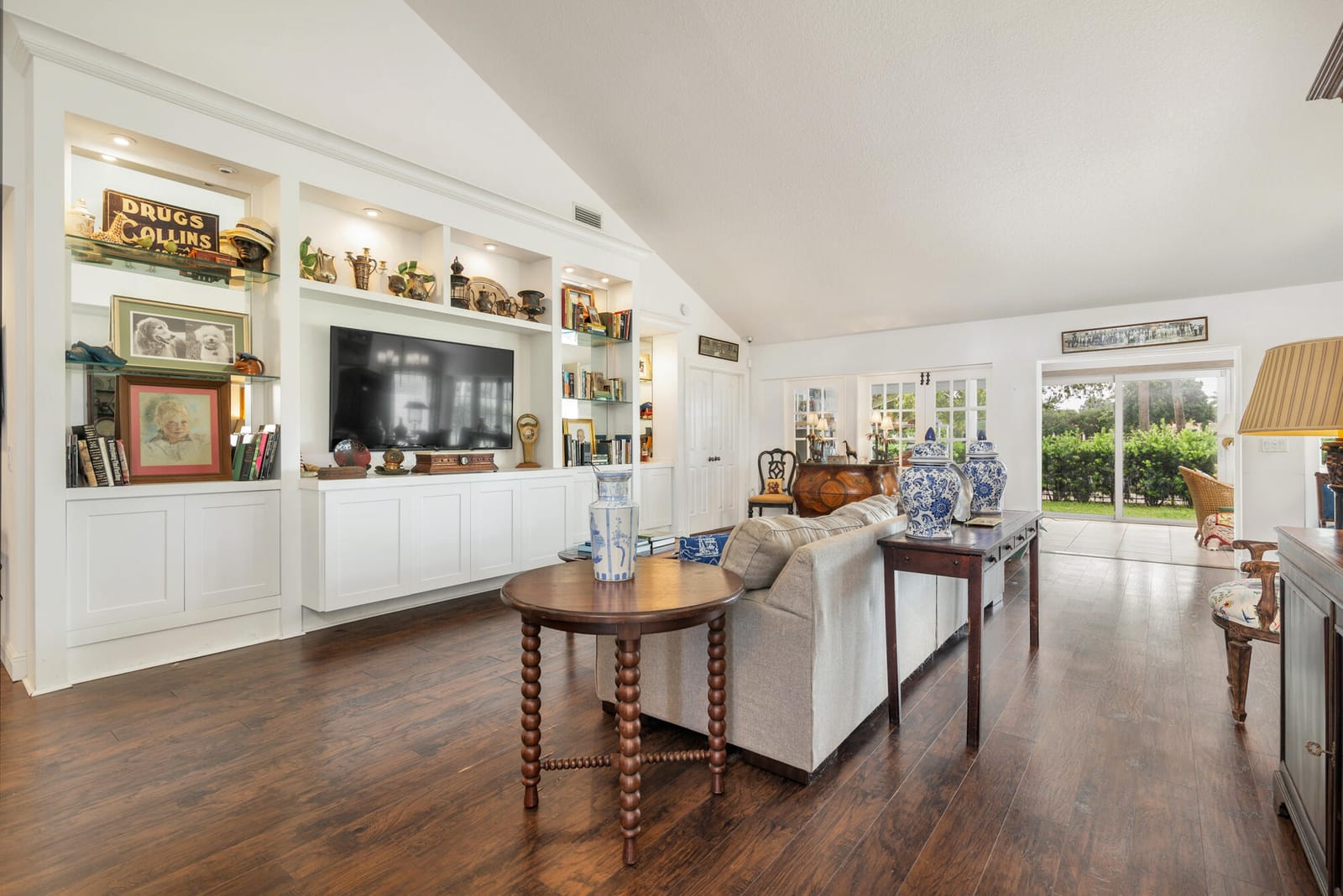 2402 Saratoga Bay Drive — photo 7