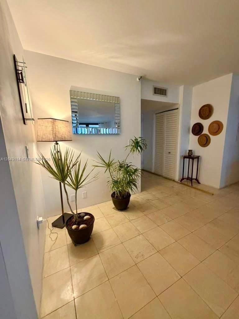 19667 Turnberry Way 12C — photo 3