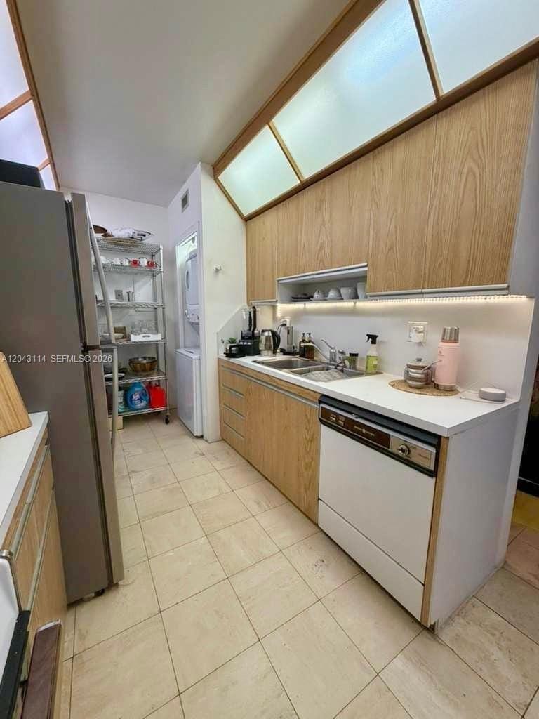 19667 Turnberry Way 12C — photo 7