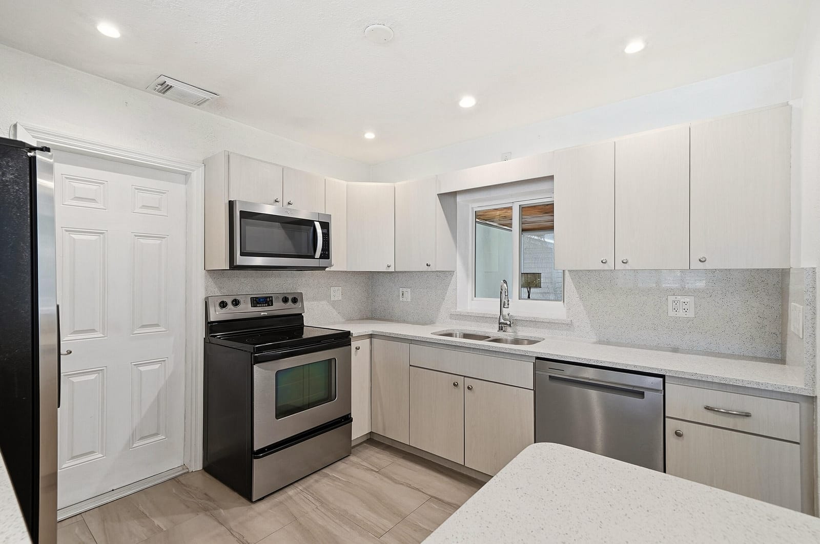 1777 NE 17th Street, Fort Lauderdale, FL 33305 photo 15