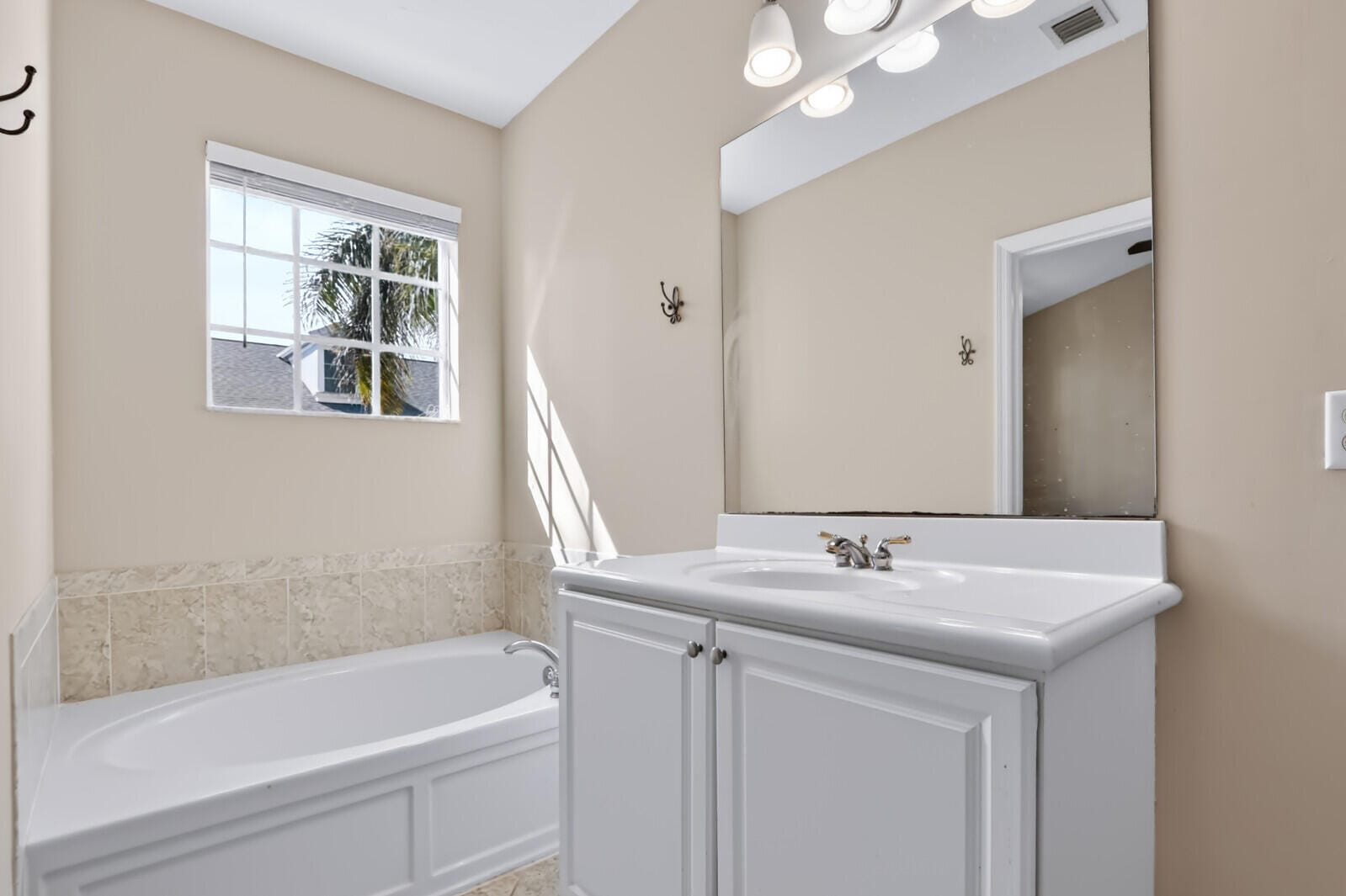 114 Locustberry Lane 105, Jupiter, FL 33458 photo 23