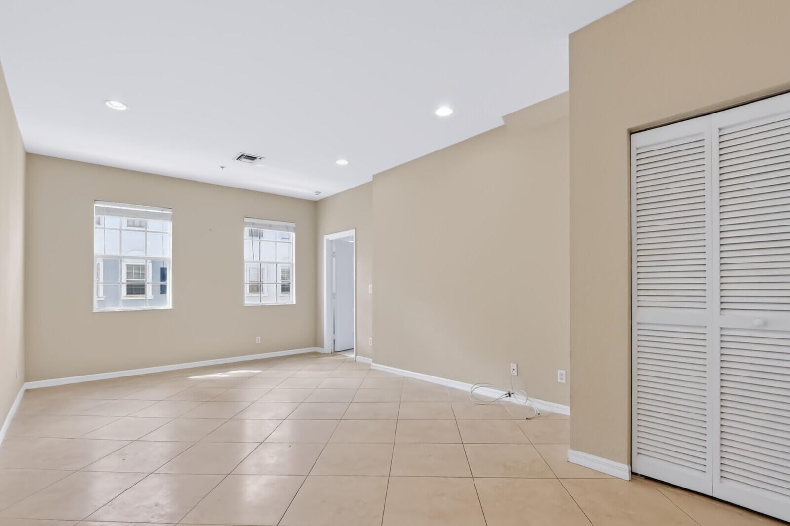 114 Locustberry Lane 105, Jupiter, FL 33458 photo 8
