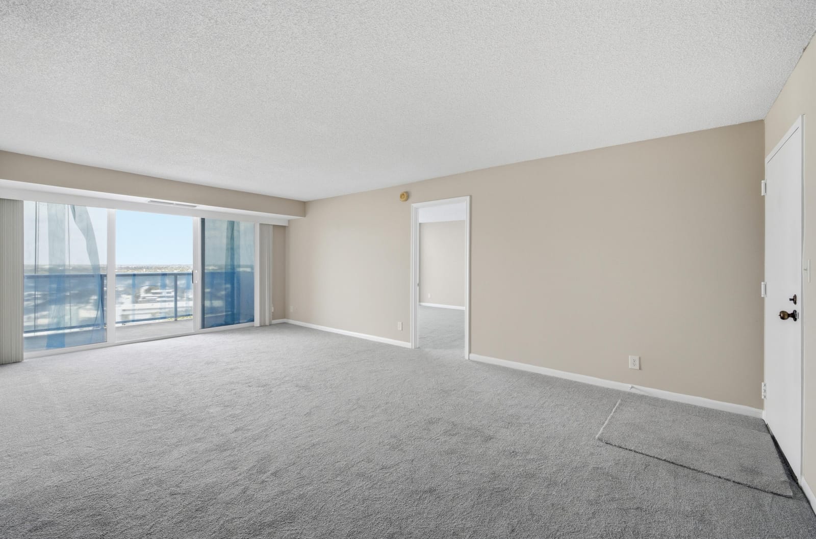 2841 N Ocean Boulevard 1503 — photo 2