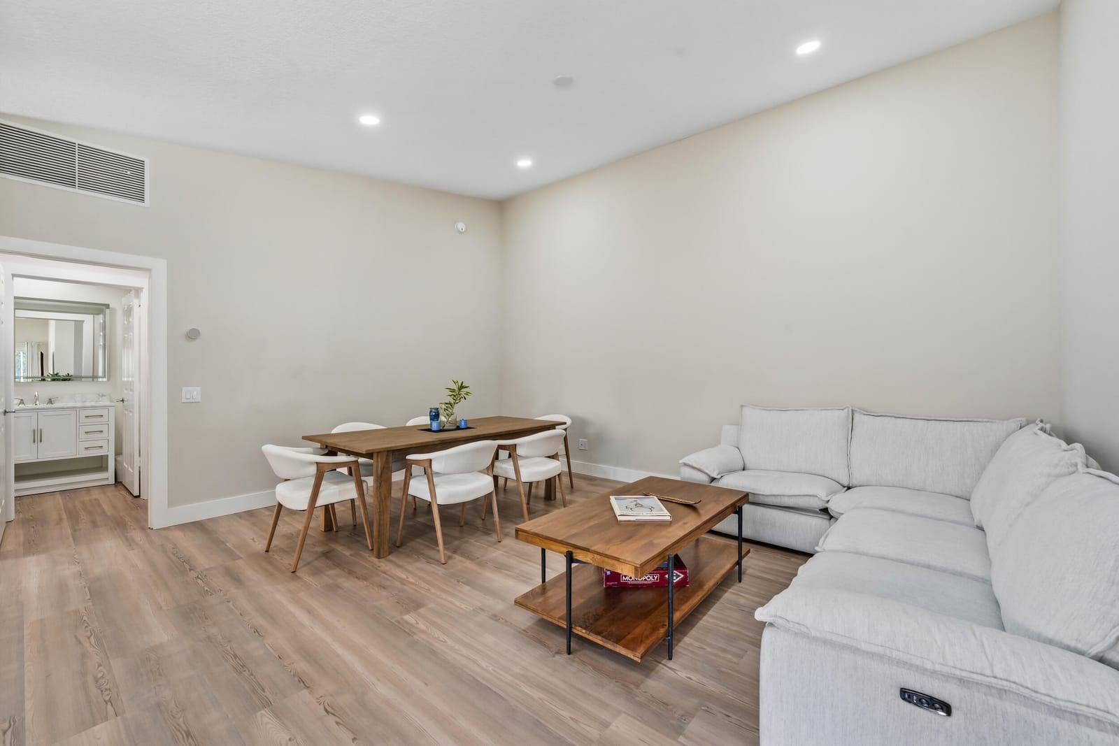 8457 SE Retreat Drive — photo 9