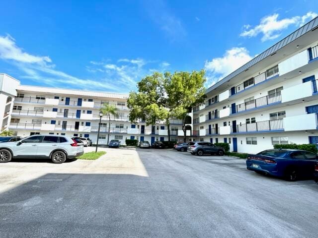 6061 N Falls Cir Drive 402, Lauderhill, FL 33319 photo 2