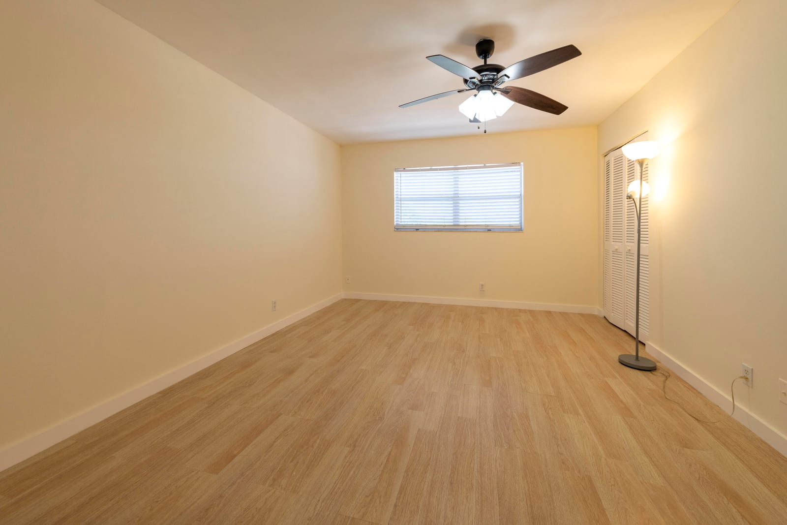6061 N Falls Cir Drive 402, Lauderhill, FL 33319 photo 12