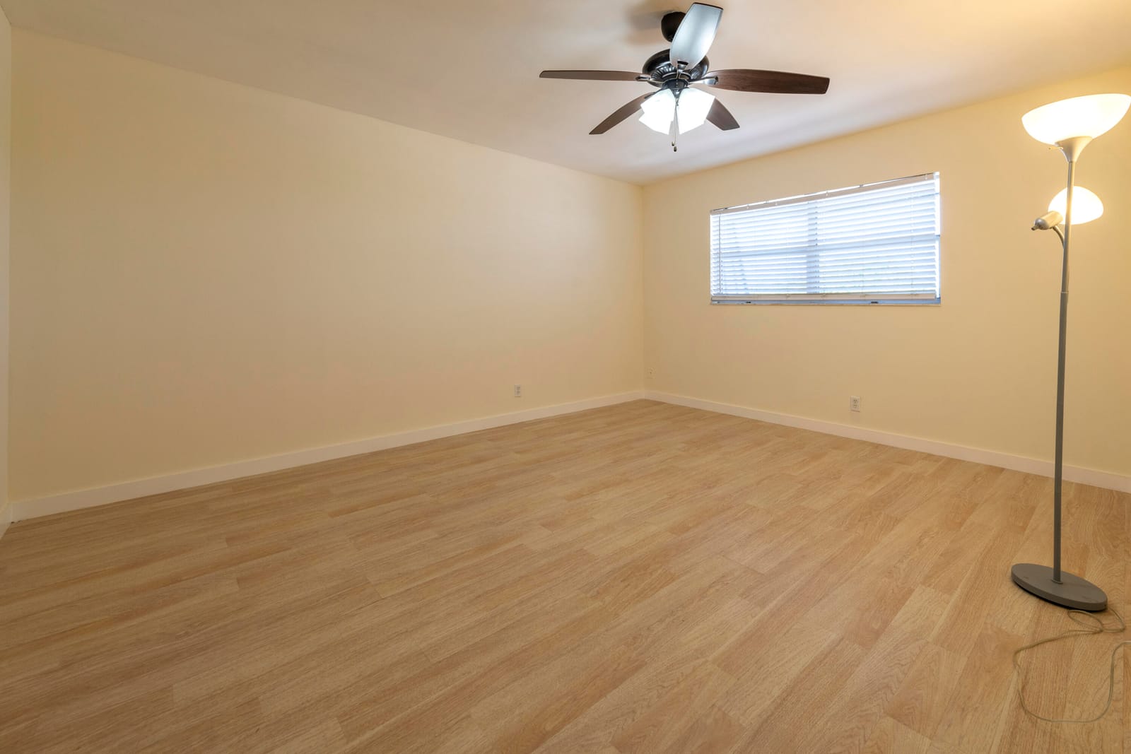 6061 N Falls Cir Drive 402, Lauderhill, FL 33319 photo 13