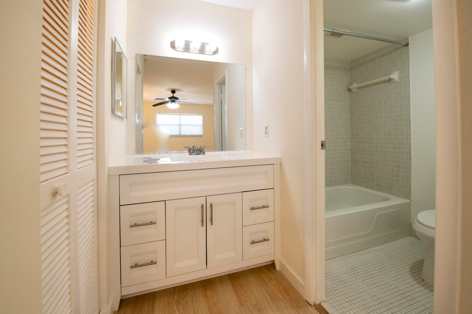 6061 N Falls Cir Drive 402, Lauderhill, FL 33319 photo 17