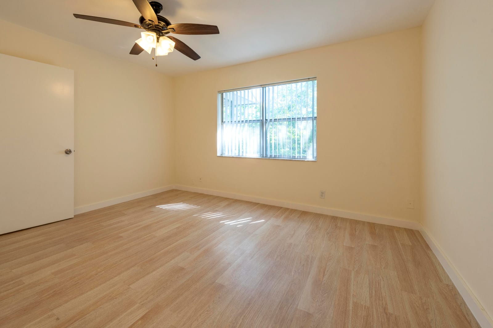 6061 N Falls Cir Drive 402, Lauderhill, FL 33319 photo 22