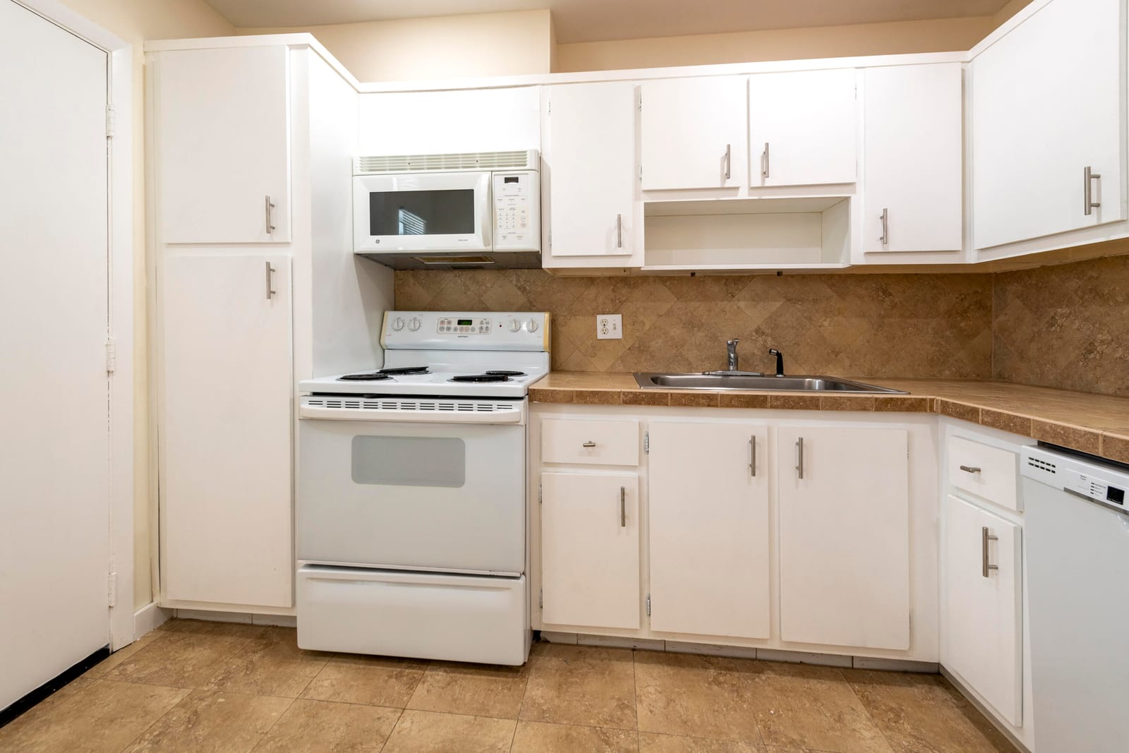 6061 N Falls Cir Drive 402, Lauderhill, FL 33319 photo 5